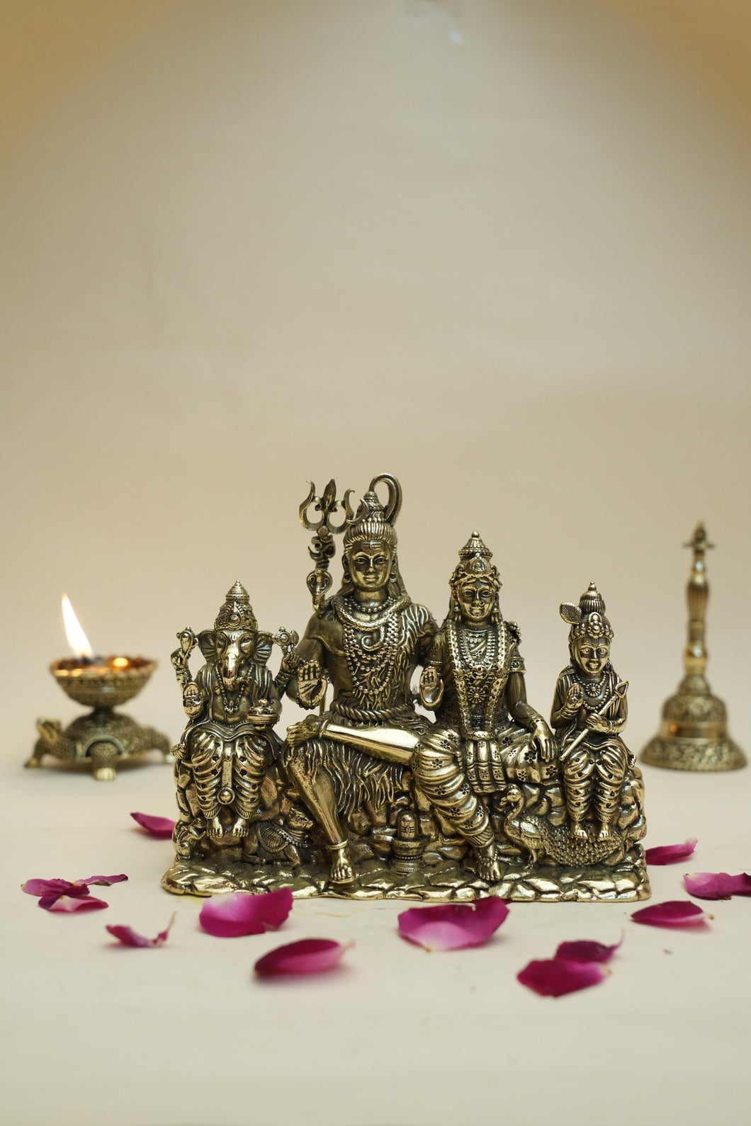 SHIVPARIWAR IDOL