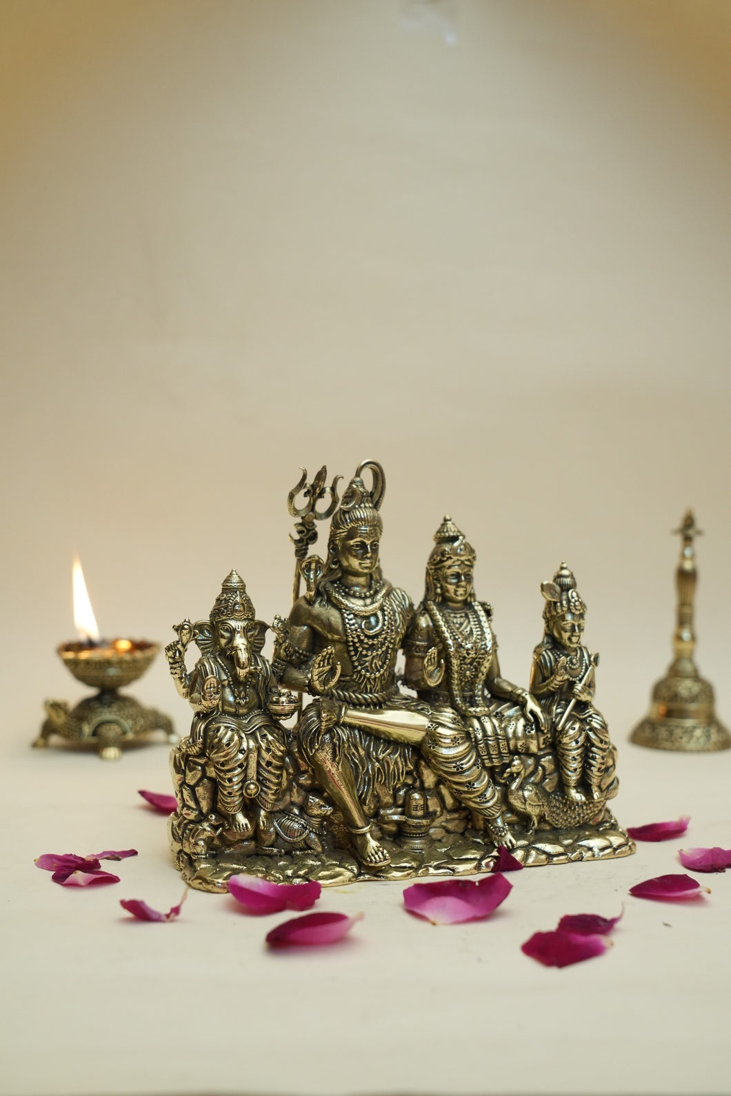 SHIVPARIWAR IDOL