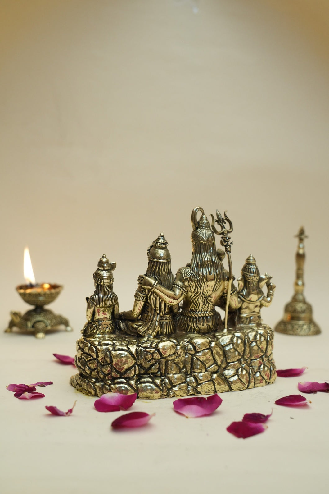 SHIVPARIWAR IDOL
